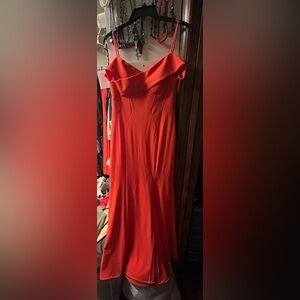 NW mermaid off the shoulder gown size 10 worn once